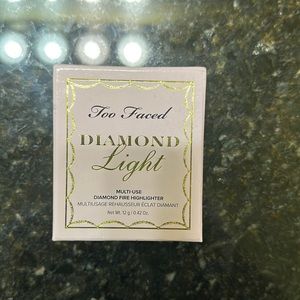 Too faced highlighter